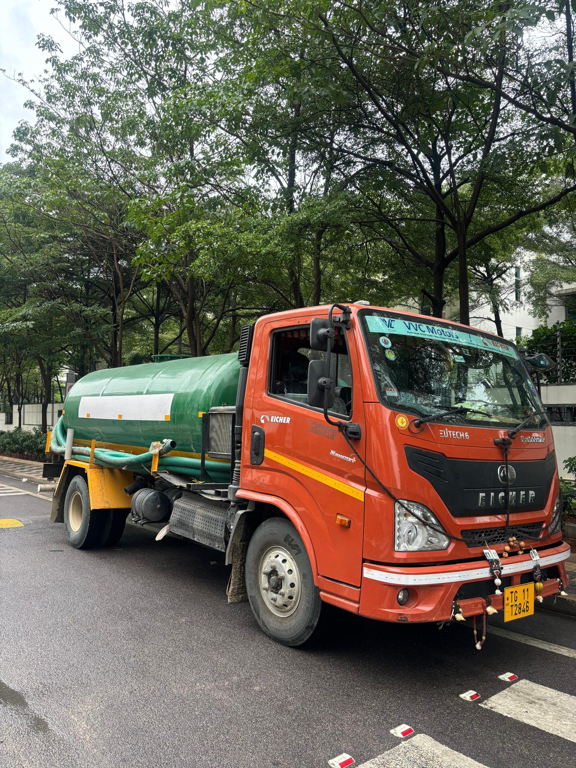 Septic tank cleaning service
