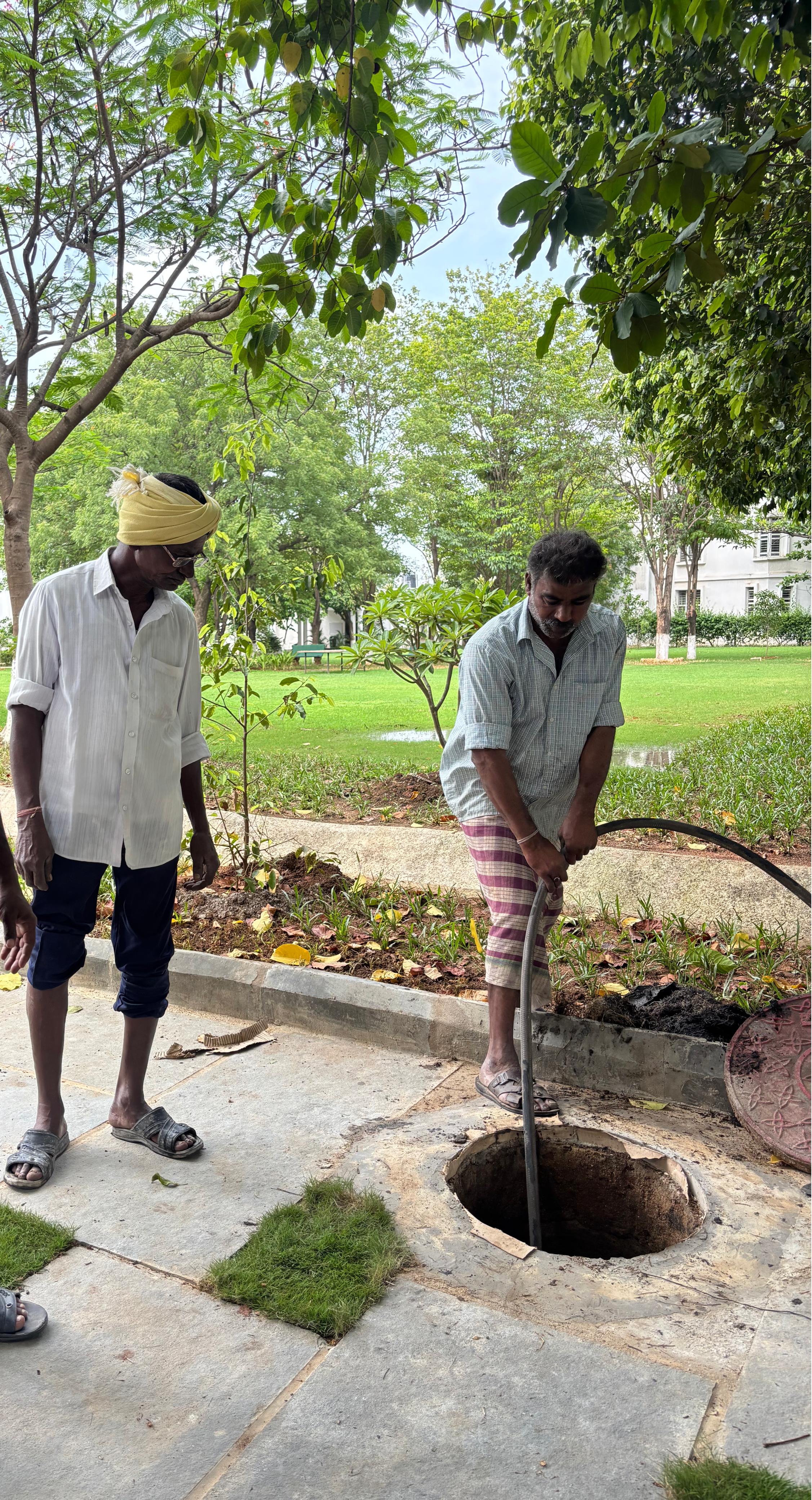 Septic tank cleaning service